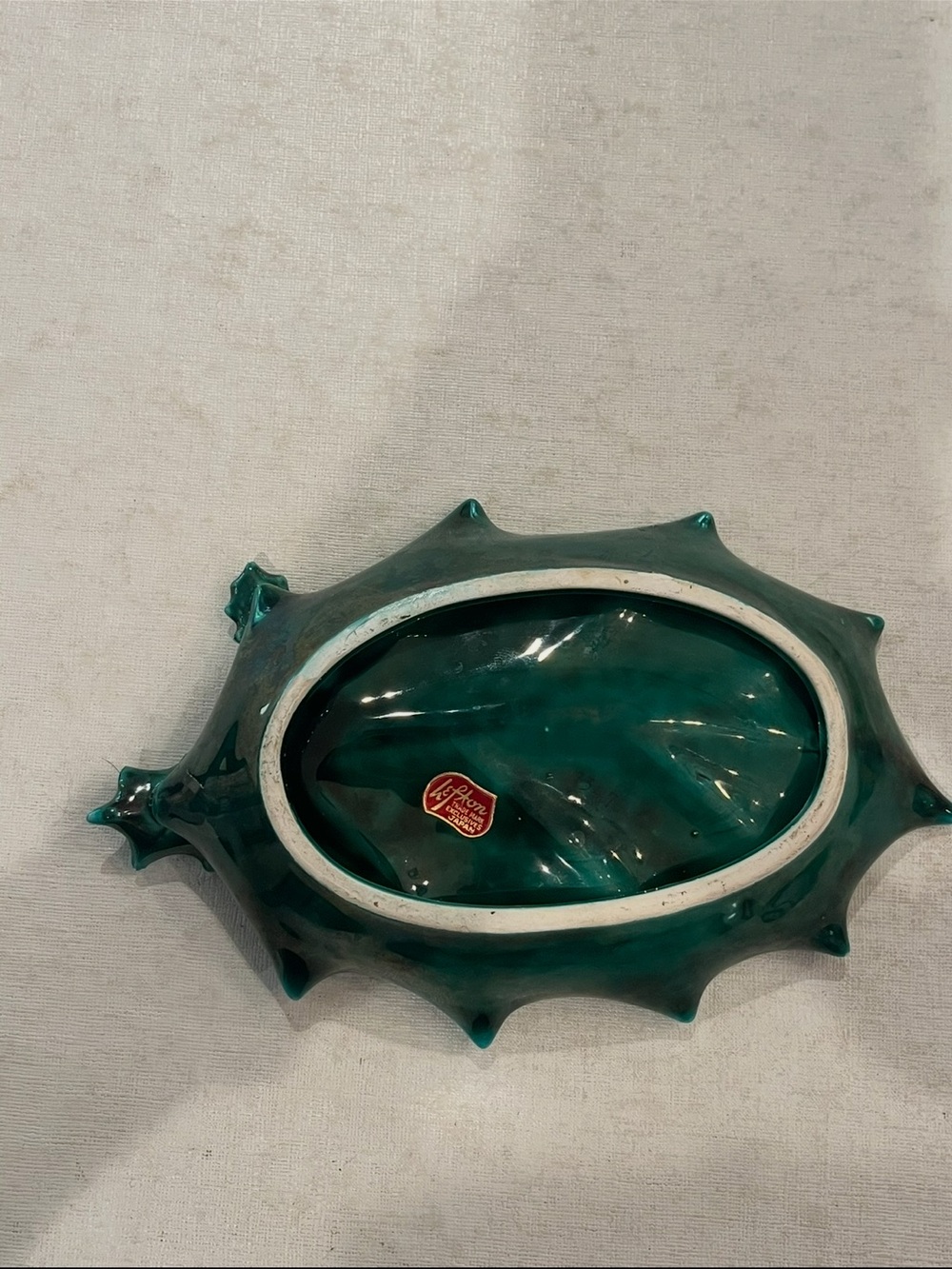 Vintage Lefton Holiday Holly Leaf Ceramic Dish in Dark Green with Red Berries. - Picture 4 of 10